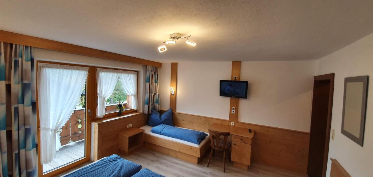 Pension Appartements Via Claudia Lermoos Kültér fotó